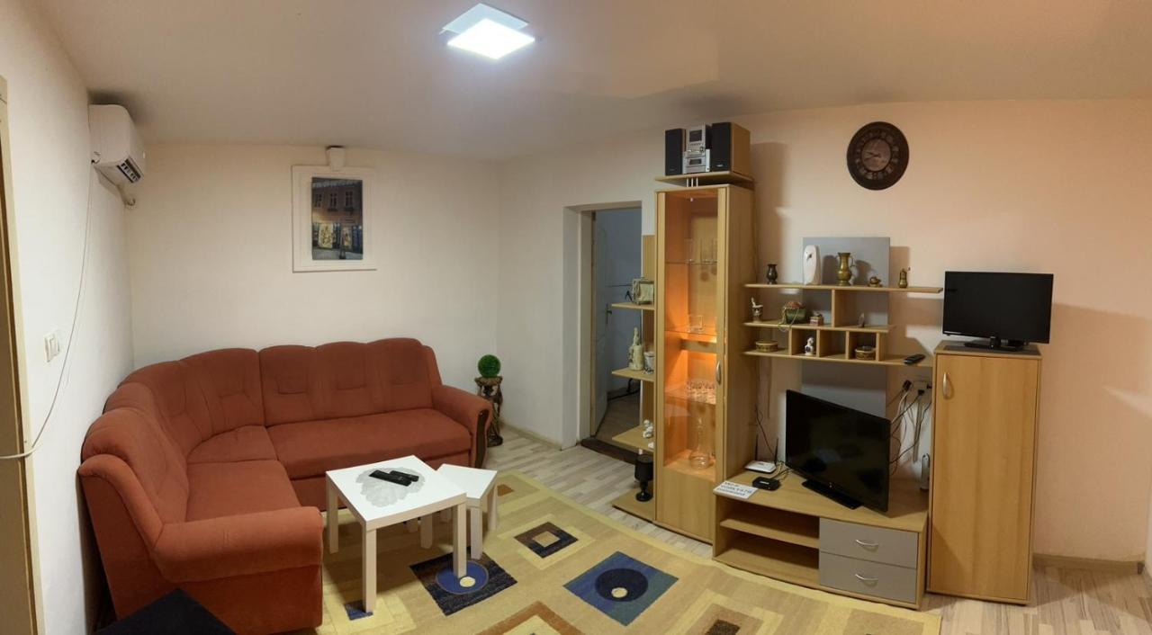 Апартаменты Bojana12 Бачка-Паланка Экстерьер фото